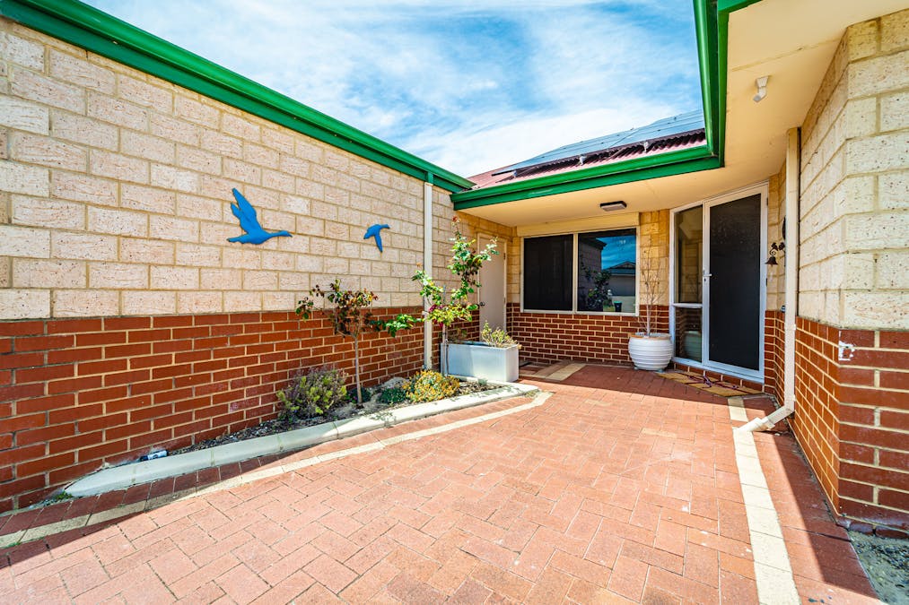 4 Dunkirk Court, Port Kennedy, WA, 6172 - Image 4