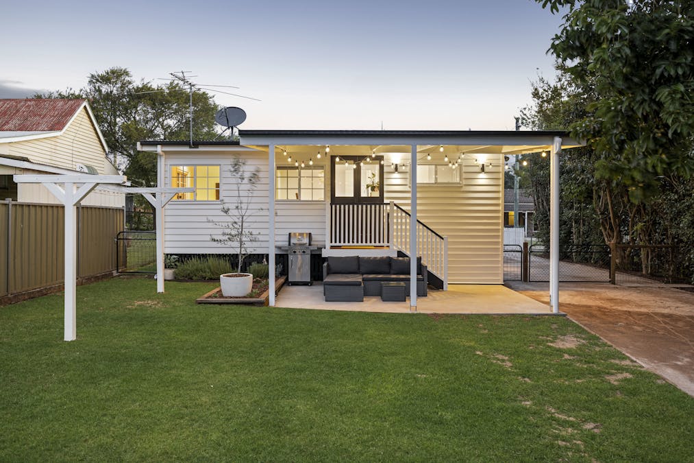 15 McCook Street, South Toowoomba, QLD, 4350 - Image 16