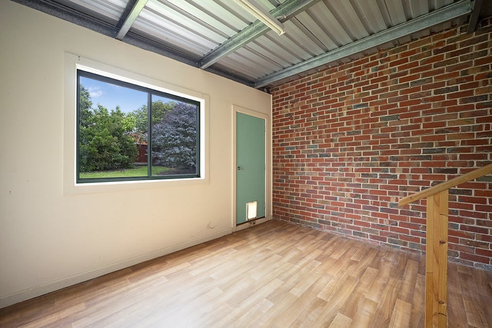 17 Alexandra Parade, Hamilton, VIC, 3300 - Image 8