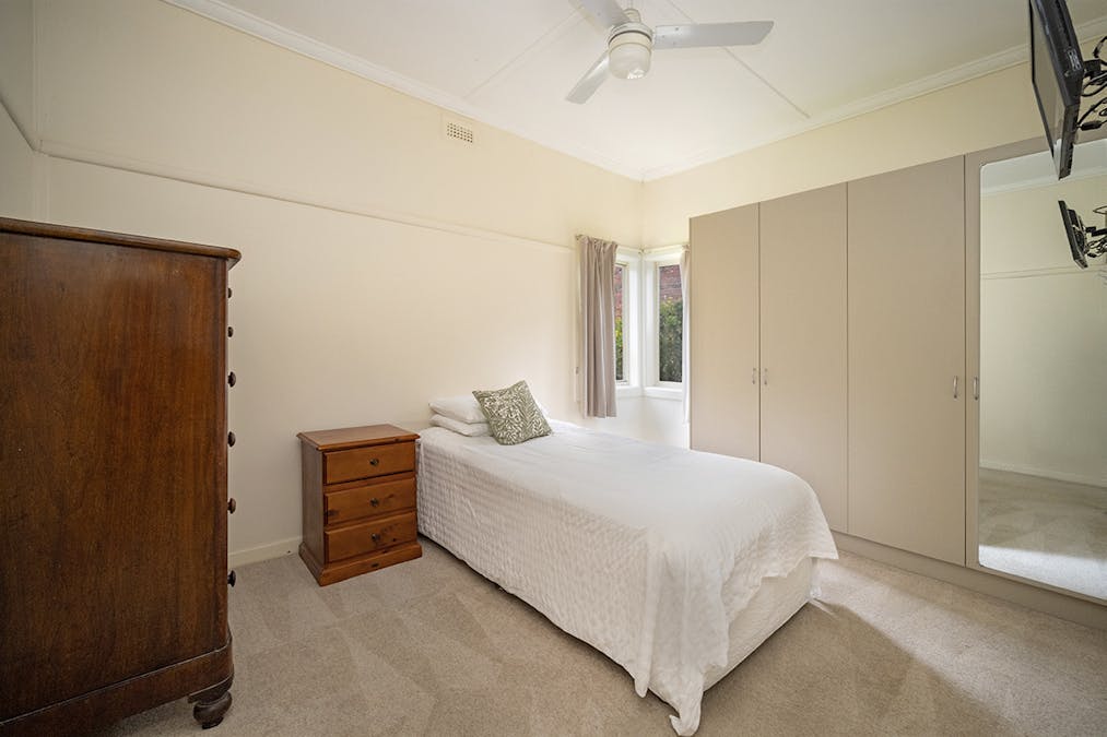 17 Alexandra Parade, Hamilton, VIC, 3300 - Image 5