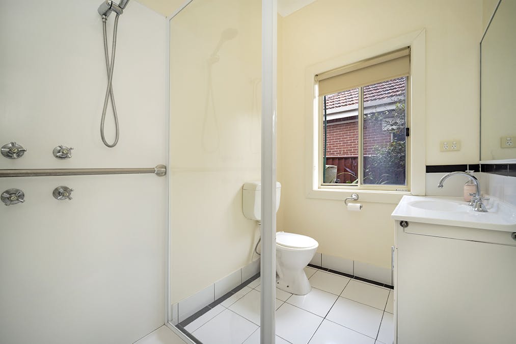 17 Alexandra Parade, Hamilton, VIC, 3300 - Image 7