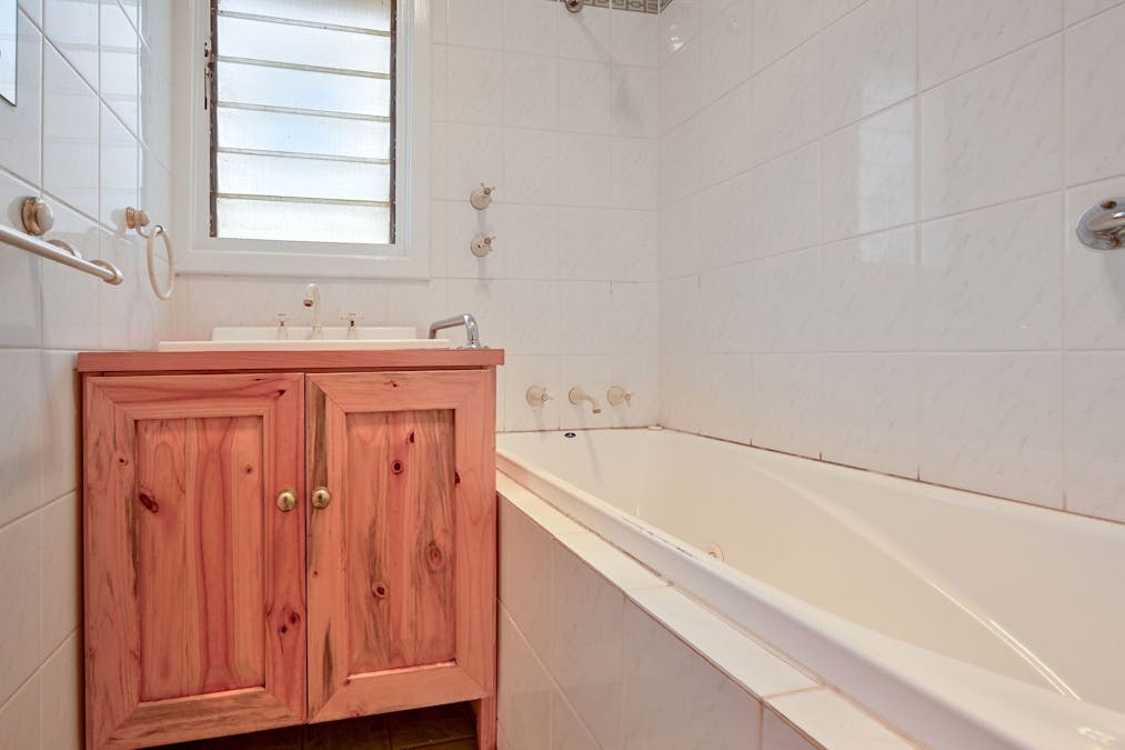 13 Murn Crescent, Whyalla Norrie, SA, 5608 - Image 9