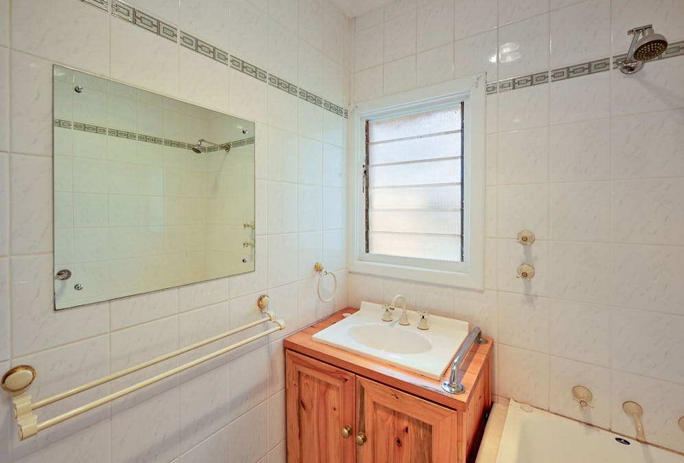 13 Murn Crescent, Whyalla Norrie, SA, 5608 - Image 8