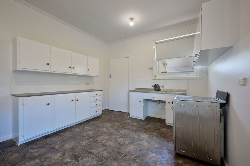 13 Murn Crescent, Whyalla Norrie, SA, 5608 - Image 3