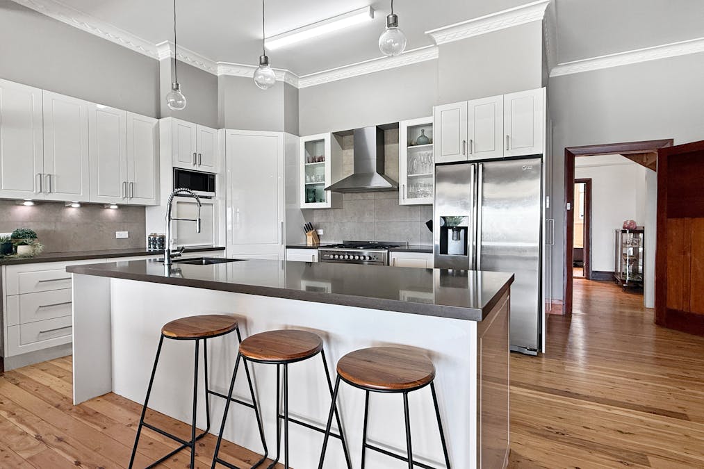 12 Albert Street, Parkes, NSW, 2870 - Image 2