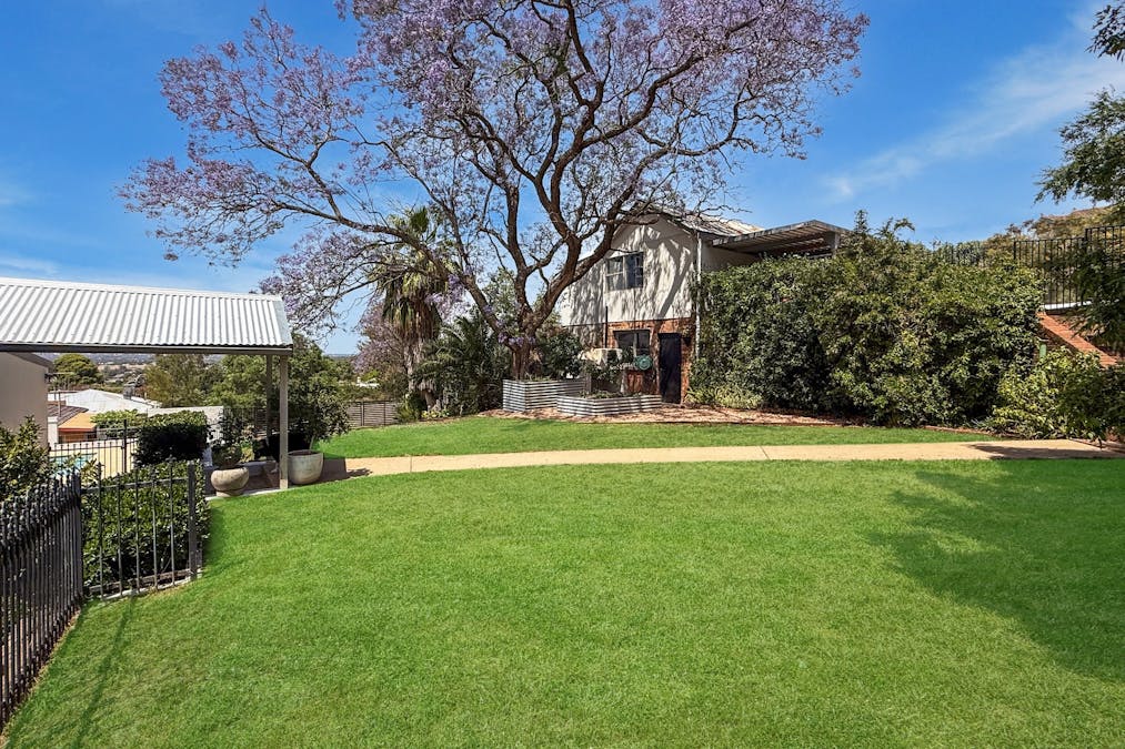 12 Albert Street, Parkes, NSW, 2870 - Image 24