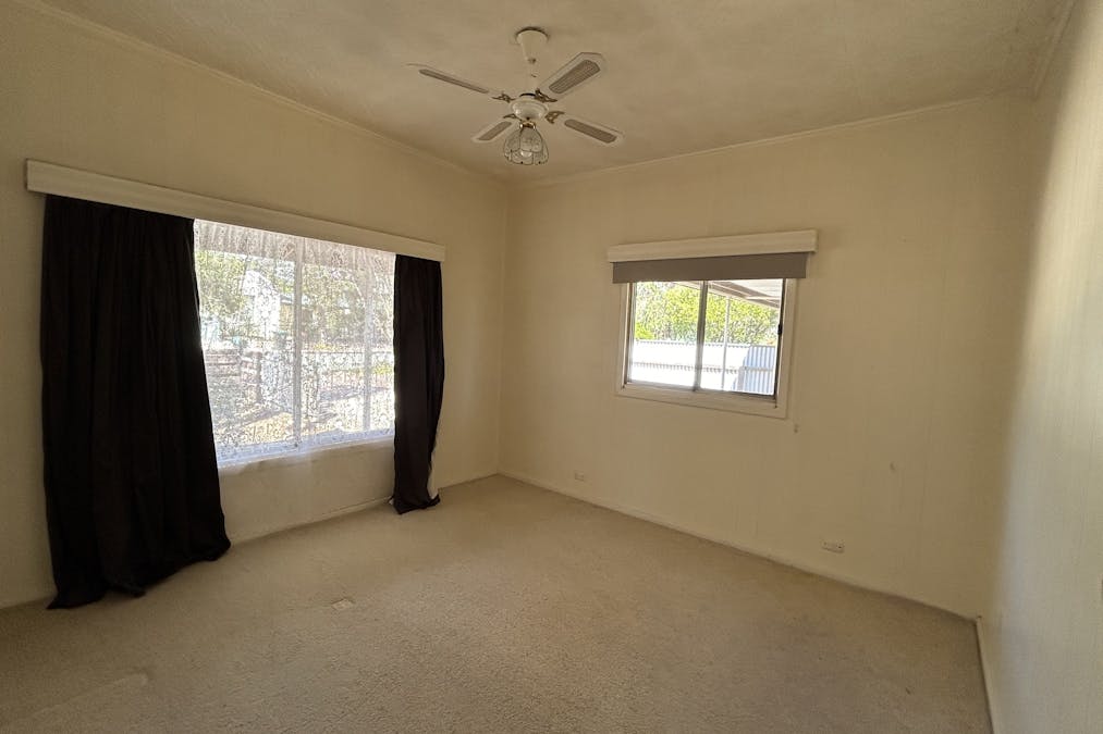 61 Tenth Street, Renmark, SA, 5341 - Image 3