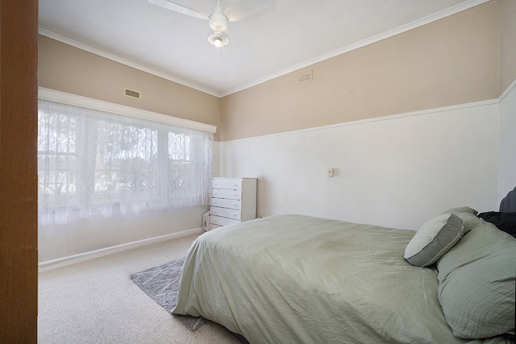 26 Gordon Street, Hamilton, VIC, 3300 - Image 7