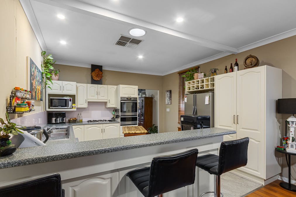 21 Moore Street, Blyth, SA, 5462 - Image 9