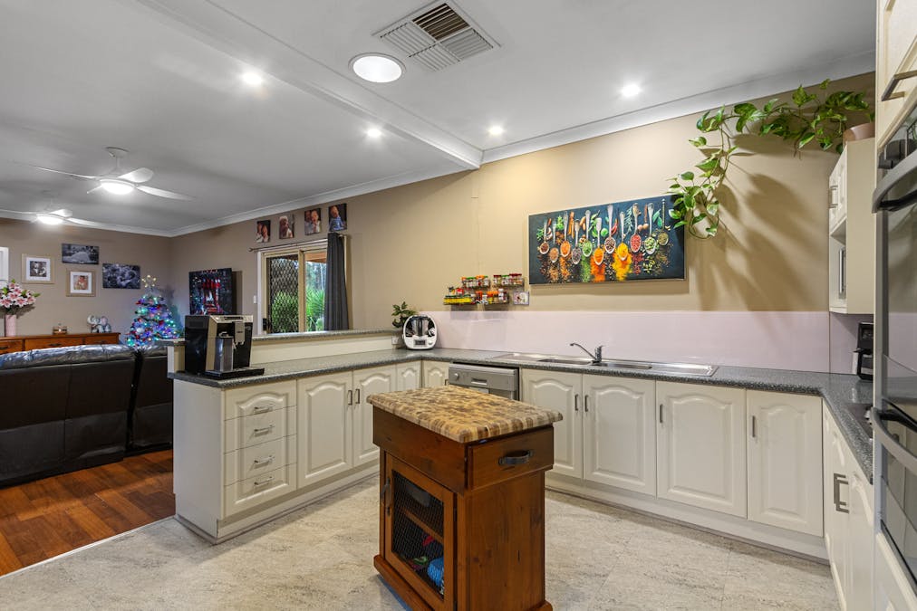 21 Moore Street, Blyth, SA, 5462 - Image 8