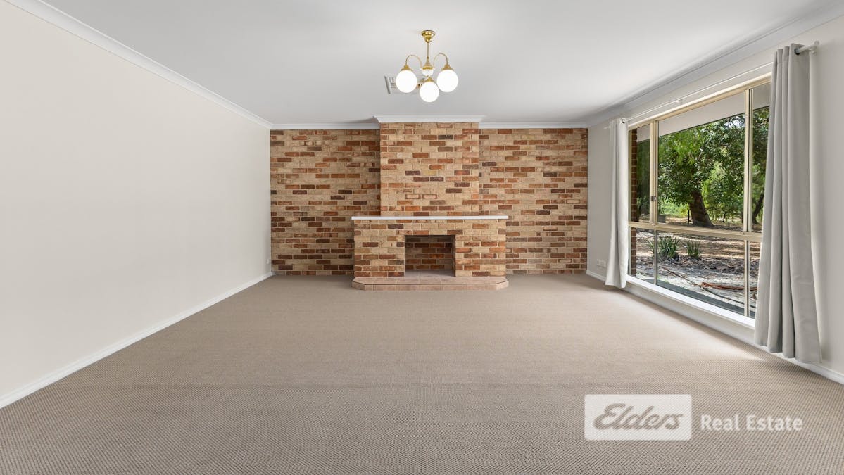 4 Estuarine Court, Leschenault, WA, 6233 - Image 2