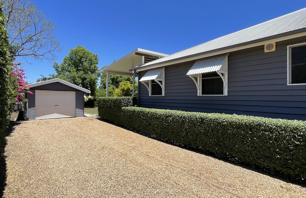 42 Bunya Street, Dalby, QLD, 4405 - Image 15