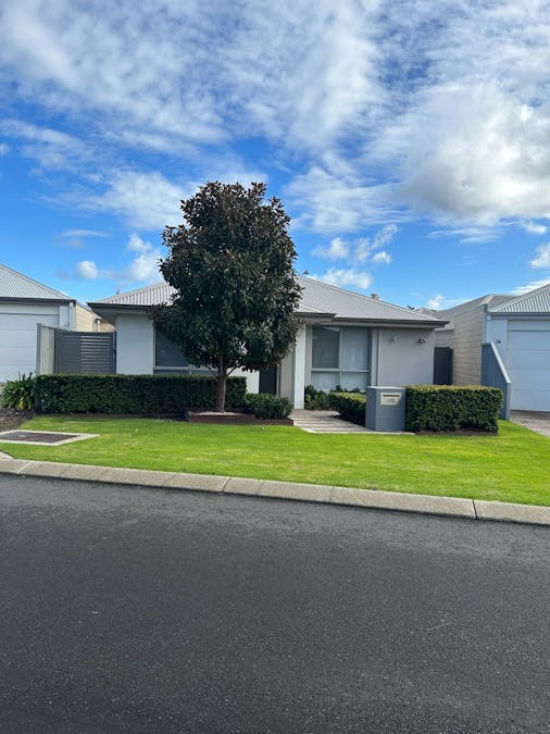 7/11 Nepean Turn, Millbridge, WA, 6232 - Image 1