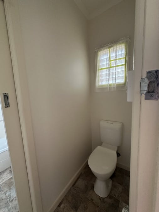 8 Shanahan Court, Hamilton, VIC, 3300 - Image 10