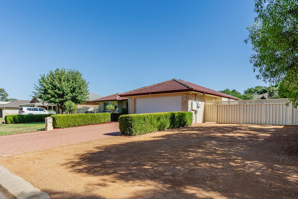 11 Sunvale Avenue, Dubbo, NSW, 2830 - Image 28