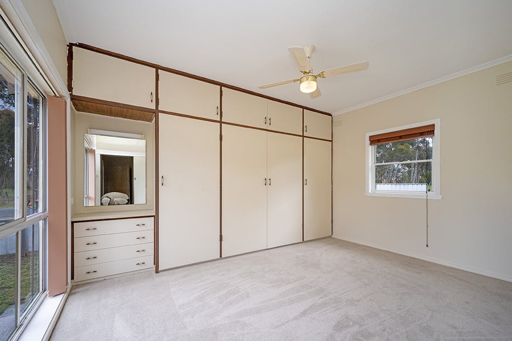 24 Wedge Street, Hamilton, VIC, 3300 - Image 9