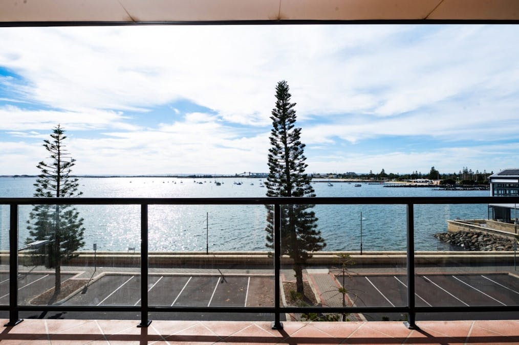 38/18 Bonnefoi Boulevard, Bunbury, WA, 6230 - Image 2