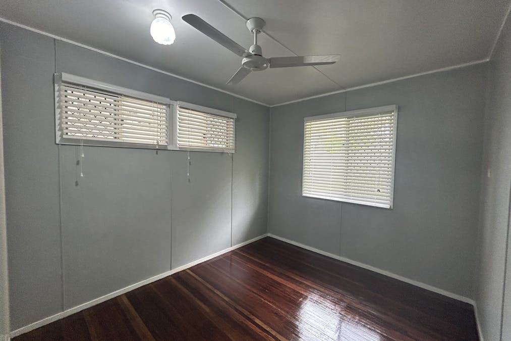22 Charles Street, West Gladstone, QLD, 4680 - Image 7