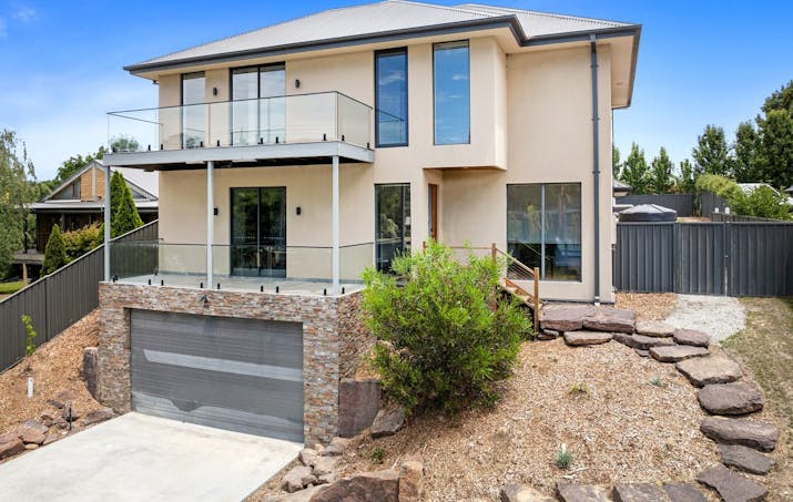 8 Green Street, Alexandra, VIC, 3714 - Image 1