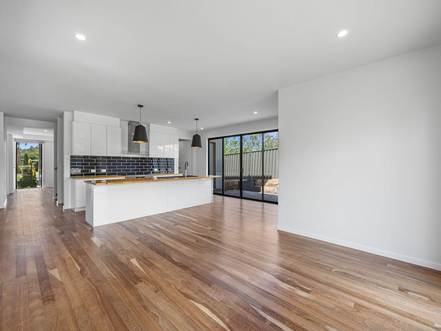8 Green Street, Alexandra, VIC, 3714 - Image 3