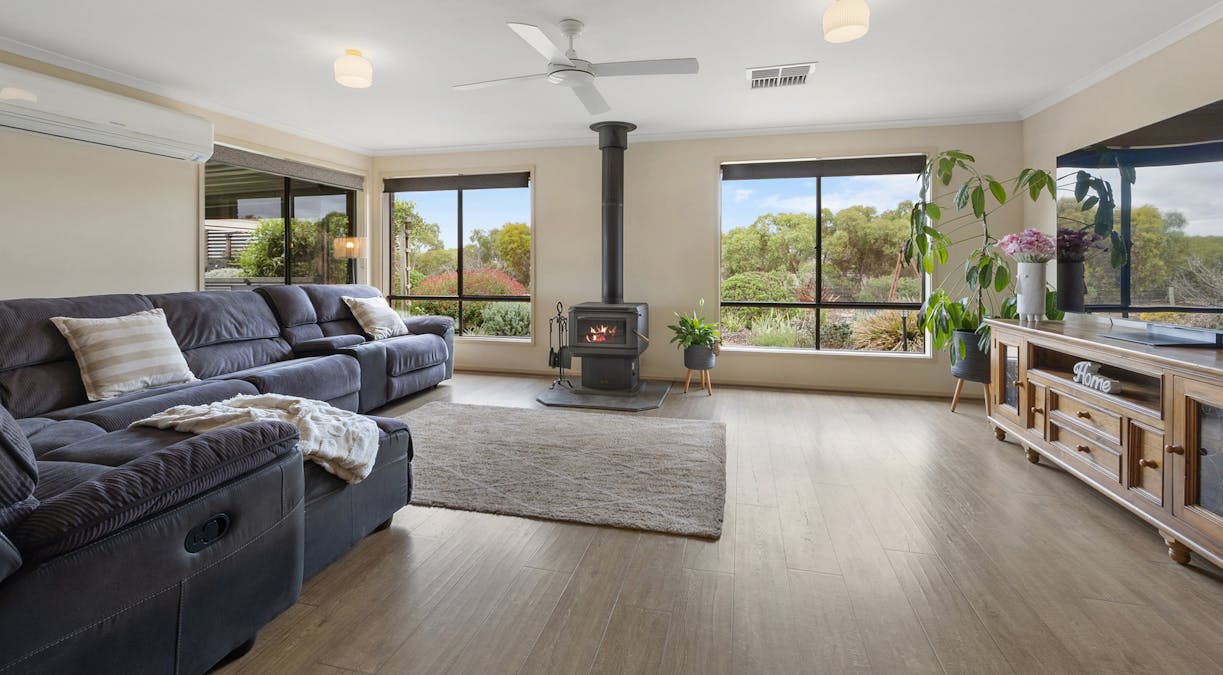 42 Dean Jaensch Road, Murray Bridge, SA, 5253 - Image 6