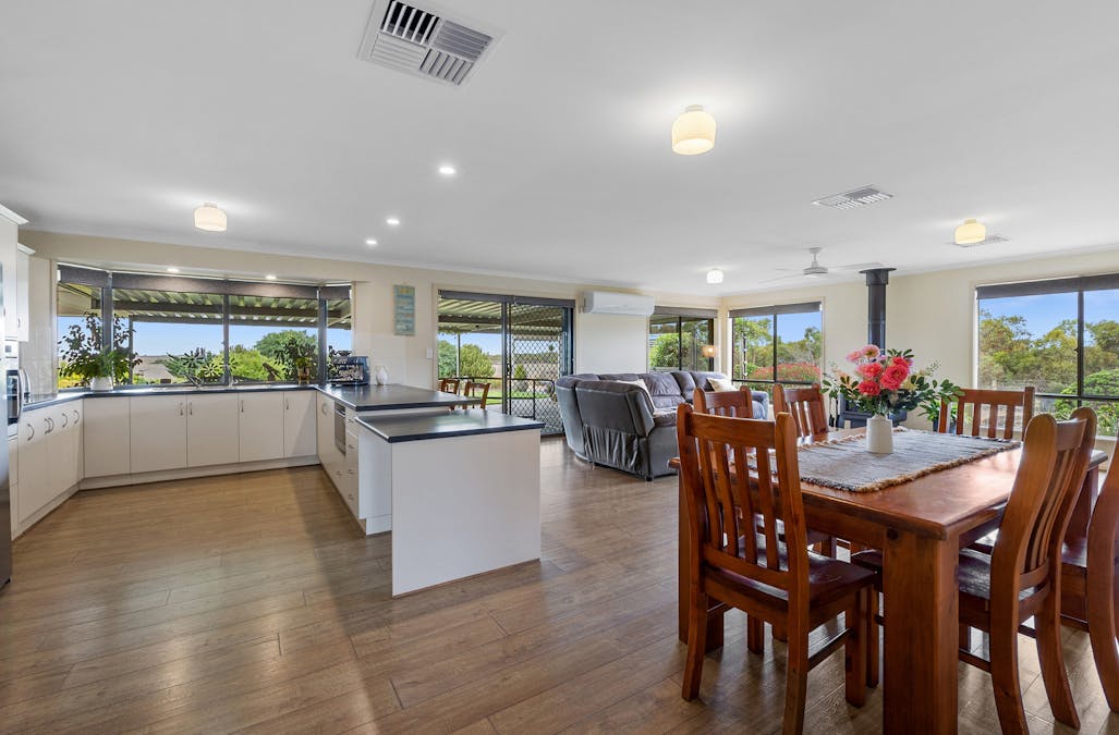 42 Dean Jaensch Road, Murray Bridge, SA, 5253 - Image 4