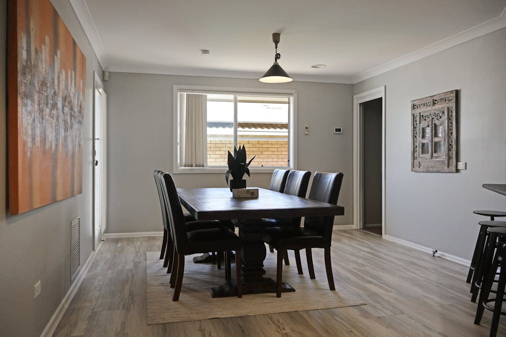 18 Jones Street, Parkes, NSW, 2870 - Image 10