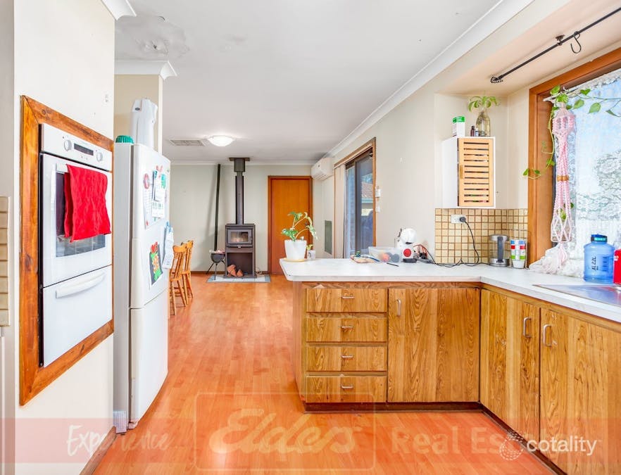 19 Montgomery Drive, Eaton, WA, 6232 - Image 2