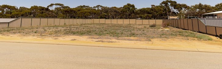 5 Carrington Way, Merredin, WA, 6415 - Image 1