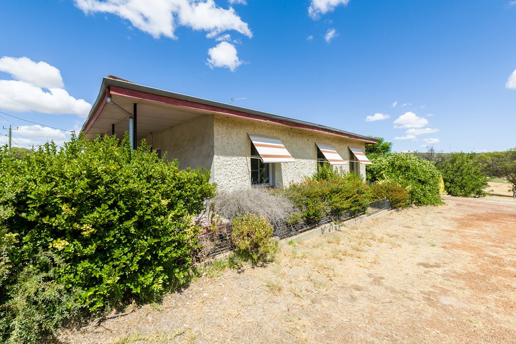 54 Burlong Road, Northam, WA, 6401 - Image 3