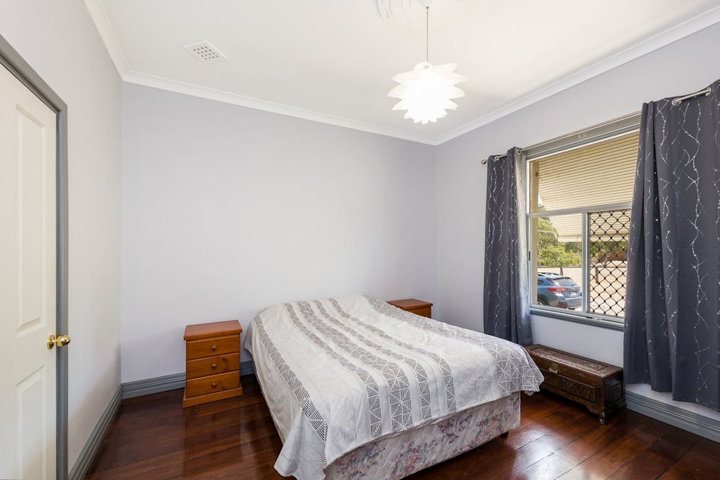 54 Burlong Road, Northam, WA, 6401 - Image 13