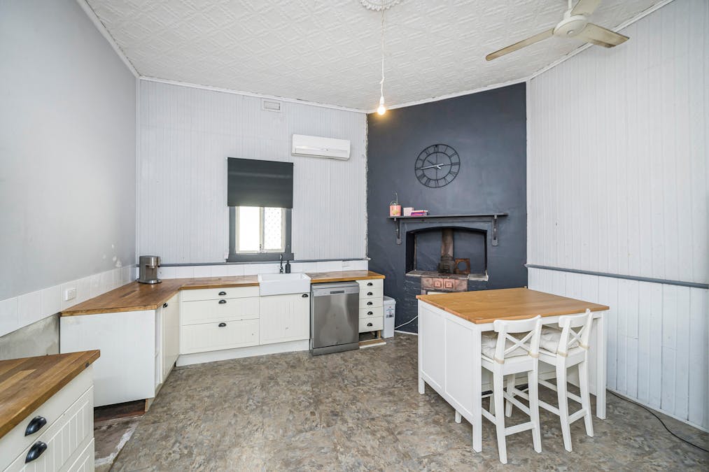 44 Lefroy Street, Moora, WA, 6510 - Image 3