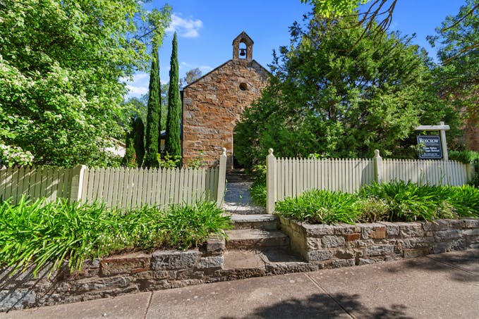 18 Victoria Road, Clare, SA, 5453 - Image 1