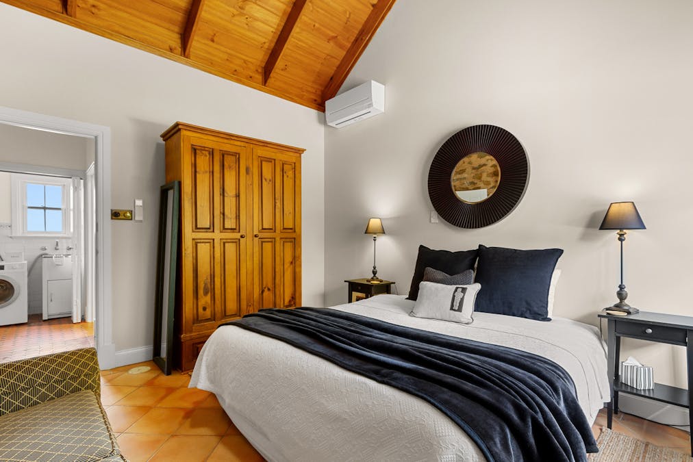 18 Victoria Road, Clare, SA, 5453 - Image 22