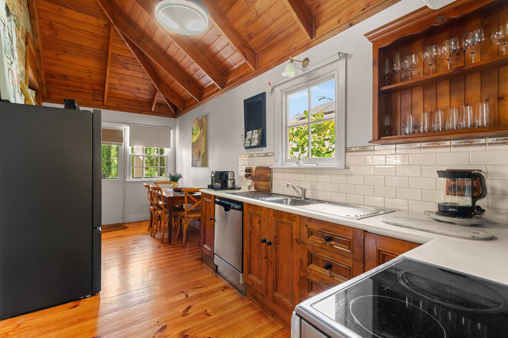 18 Victoria Road, Clare, SA, 5453 - Image 14