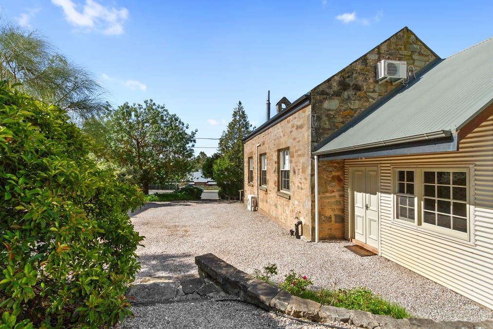18 Victoria Road, Clare, SA, 5453 - Image 33