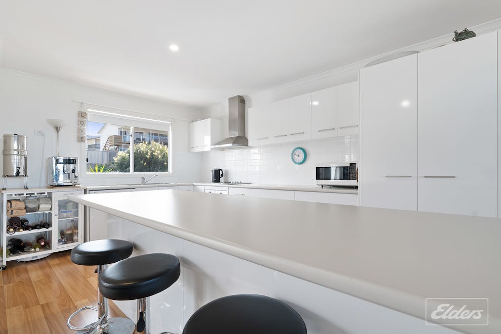 16 Stone Hut Circuit, Encounter Bay, SA, 5211 - Image 6