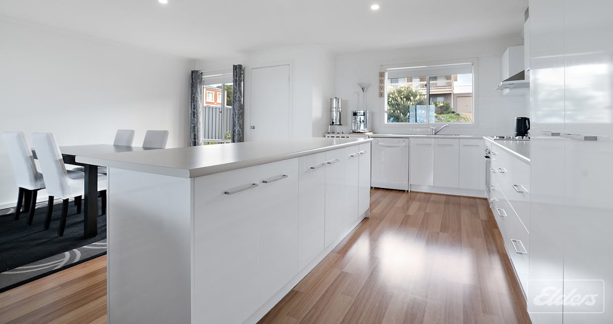 16 Stone Hut Circuit, Encounter Bay, SA, 5211 - Image 8