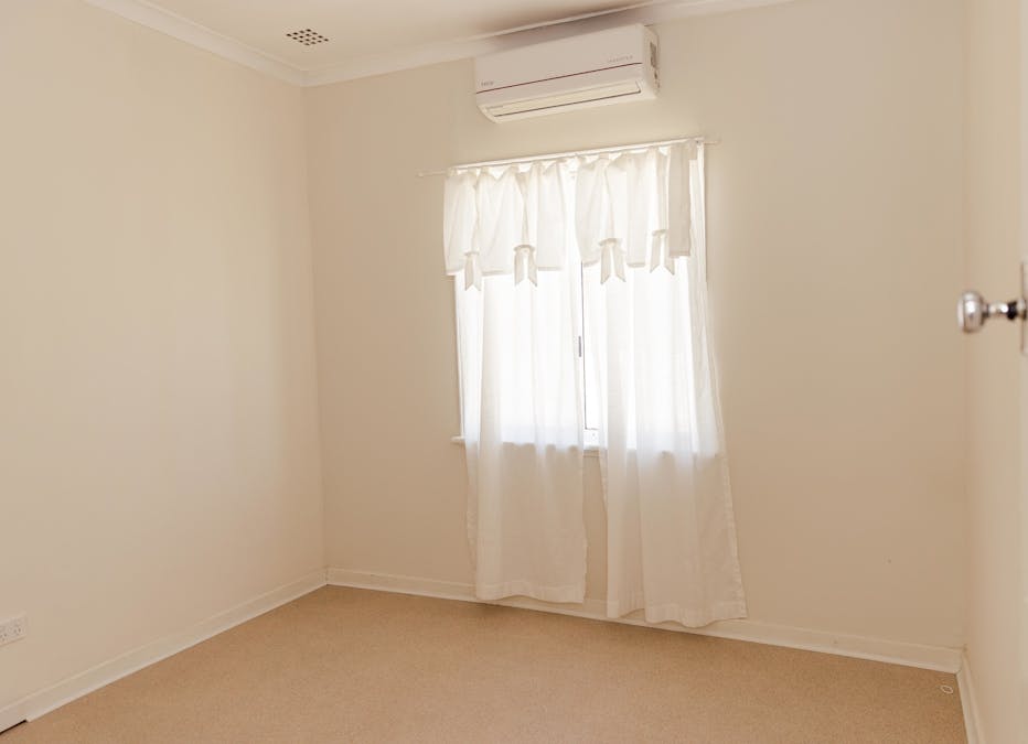 26 Longhurst Street, Narembeen, WA, 6369 - Image 9