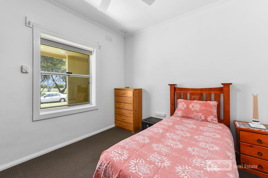 1 McMorron Street, Millicent, SA, 5280 - Image 10