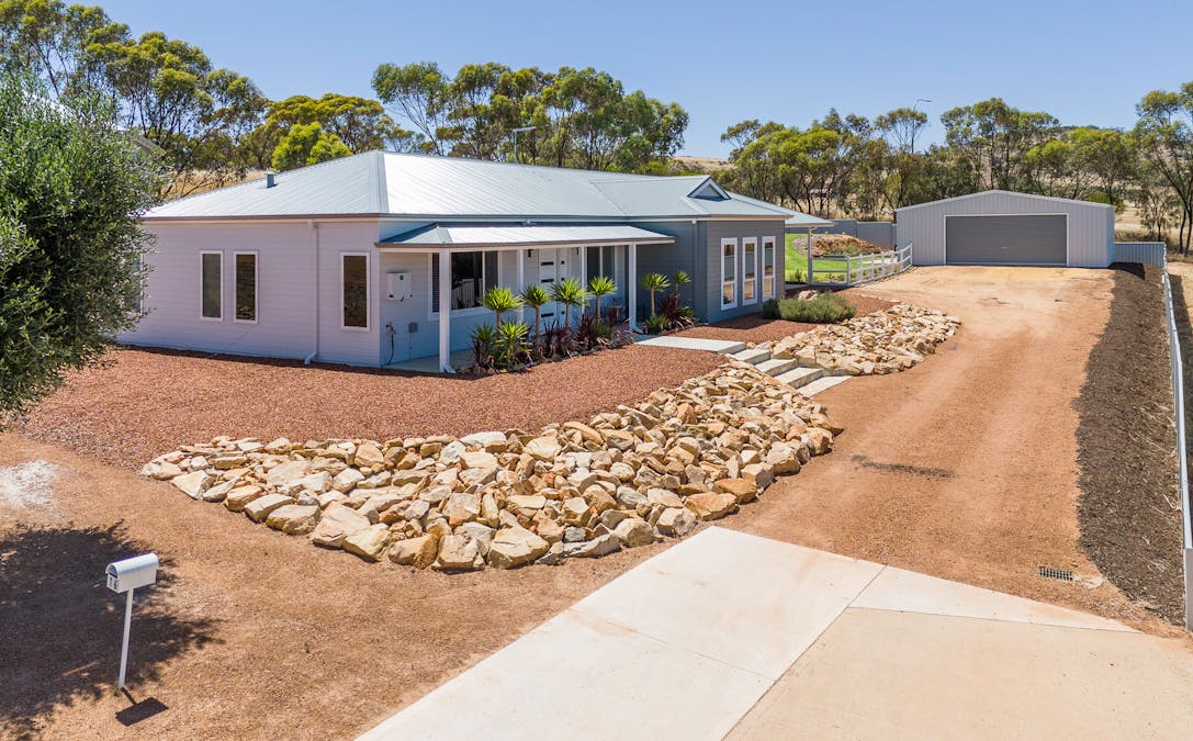 16 Tomkins Bend, Toodyay, WA, 6566 - Image 2