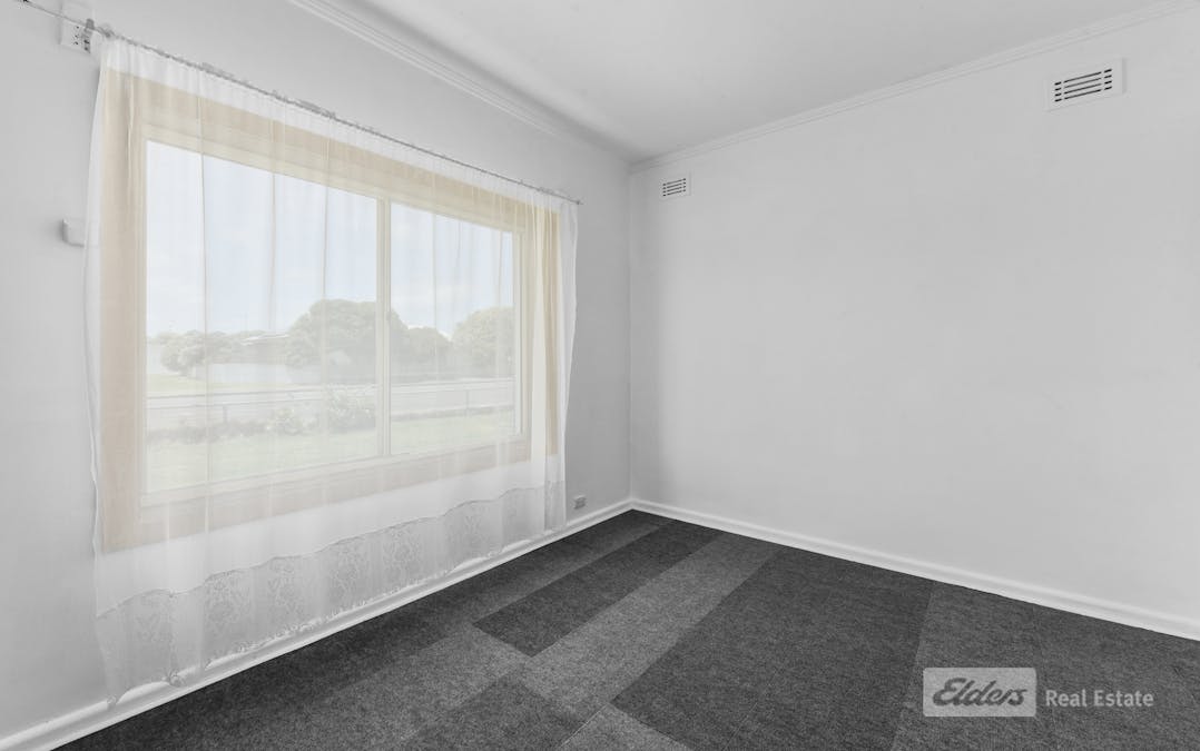 8 Playford Street, Millicent, SA, 5280 - Image 6