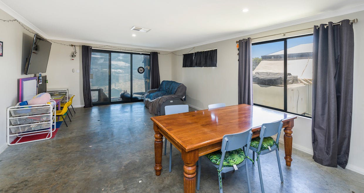 146 Chidlow Street East , Northam, WA, 6401 - Image 11