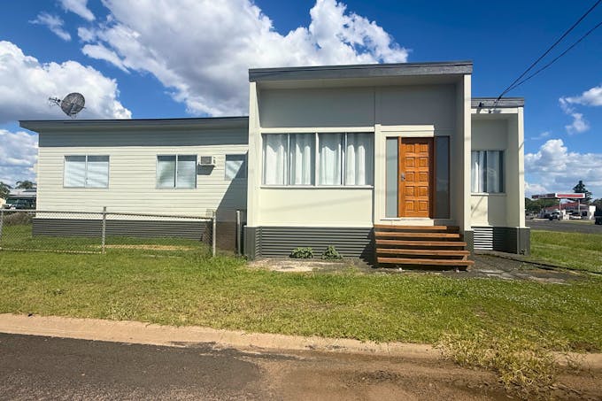 1 Thorn Street, Warra, QLD, 4411 - Image 1