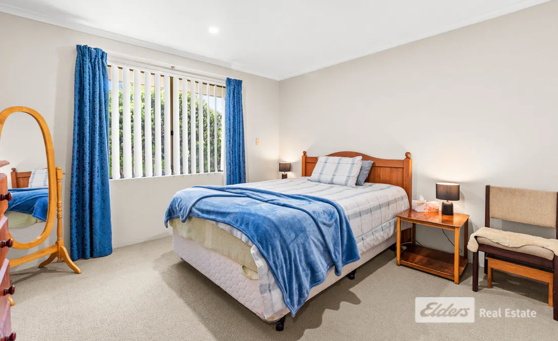 7 Grove Street West , Little Grove, WA, 6330 - Image 12