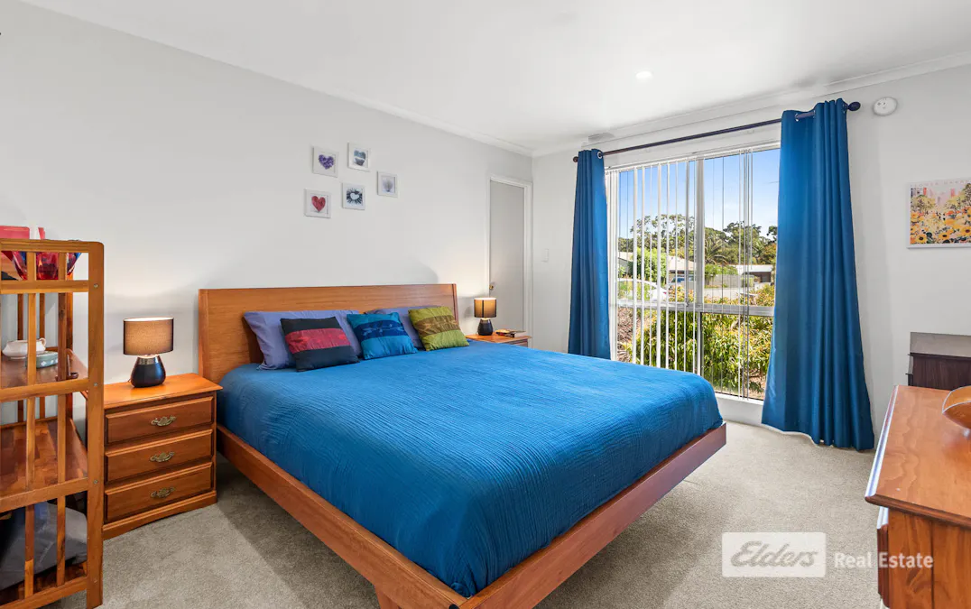 7 Grove Street West , Little Grove, WA, 6330 - Image 14