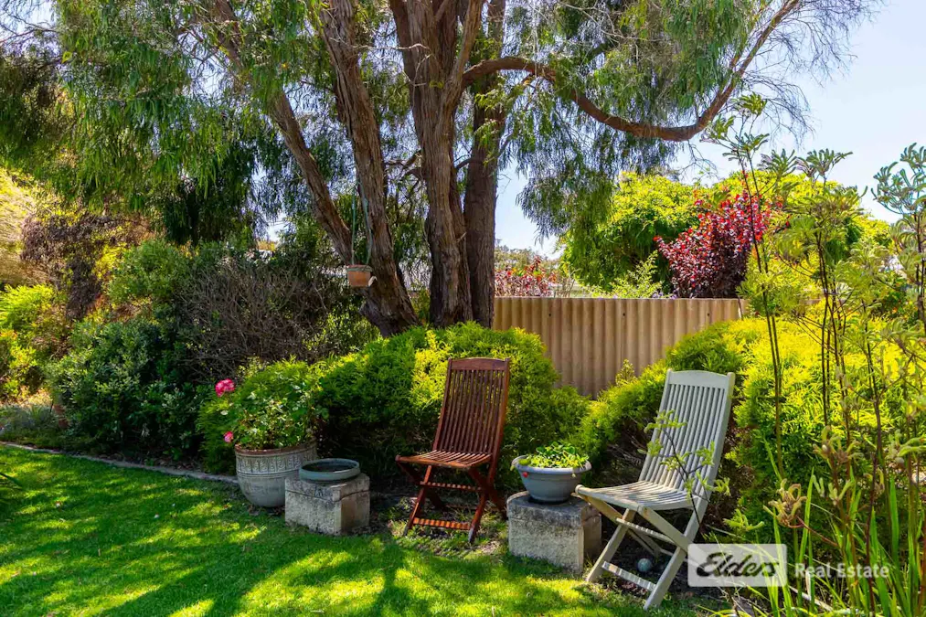 7 Grove Street West , Little Grove, WA, 6330 - Image 28