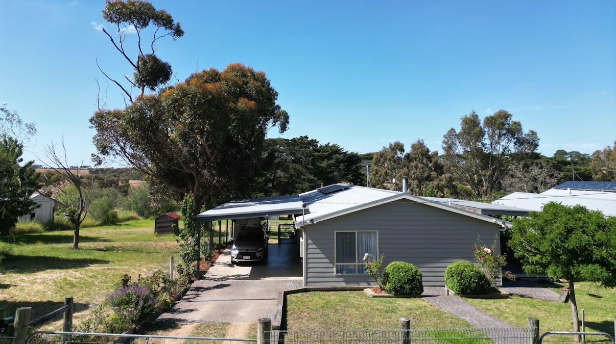 12 Gray Street, Lismore, VIC, 3324 - Image 1