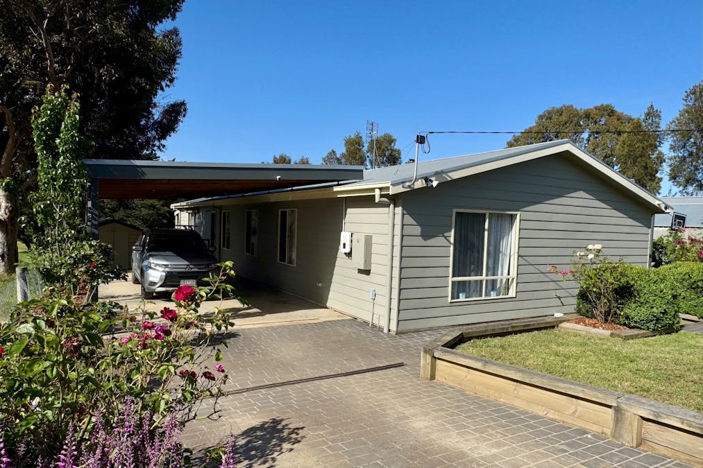 12 Gray Street, Lismore, VIC, 3324 - Image 2