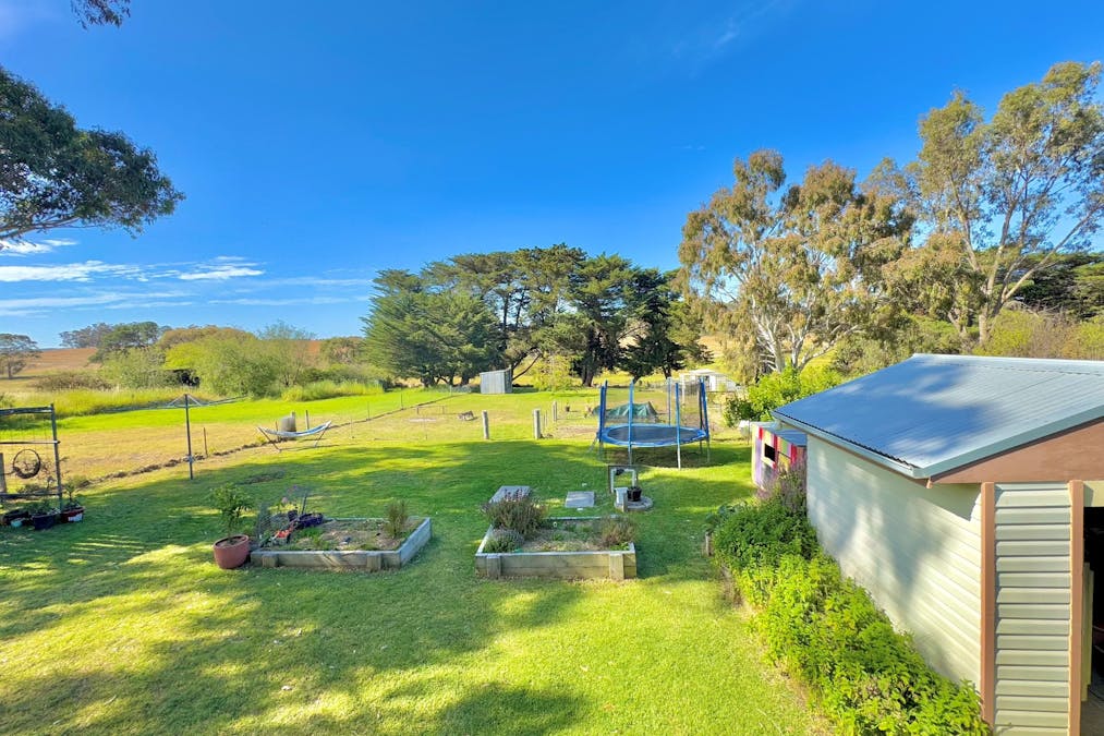 12 Gray Street, Lismore, VIC, 3324 - Image 24